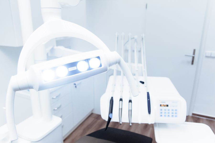 Pearl's bright, sunlit treatment room with a modern dental chair